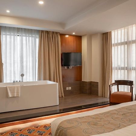 Hotel Shambala Kathmandu Exteriör bild